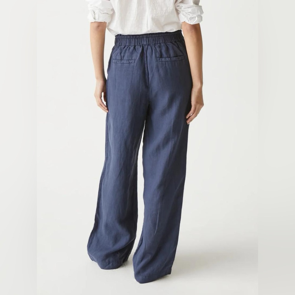 Michael Stars
Jules High Rise Loose Wide Leg Linen Pant in navy - Picture 2 of 12